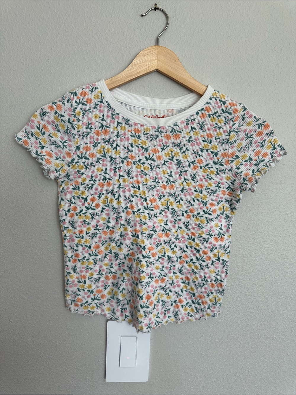 Girl’s Cat & Jack White Floral Ribbed Short Sleeve Tee